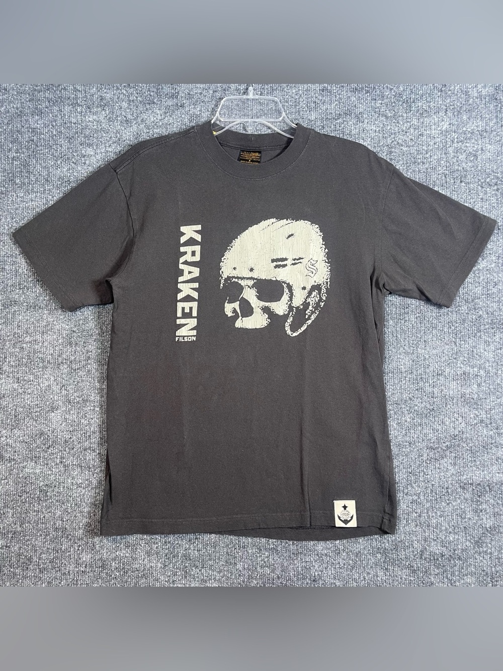 Seattle Kraken Filson Helmet Mens Small Charcoal Gray Skull Short Sleeve Tee
